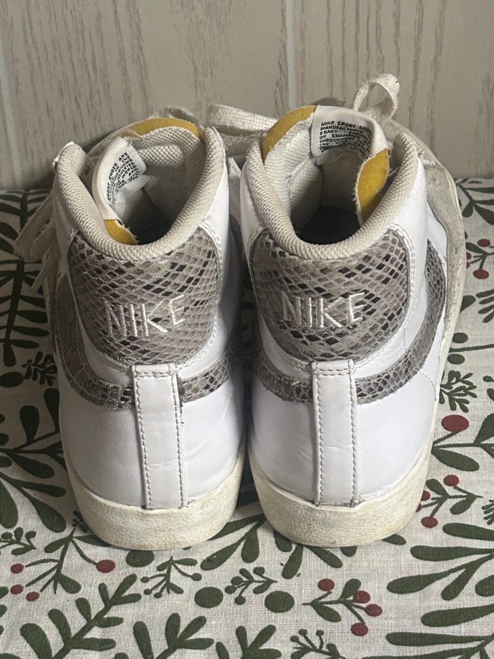 Nike Blazer Mid '77 Vintage "Snakeskin Swoosh Size 7 - Picture 9 of 10